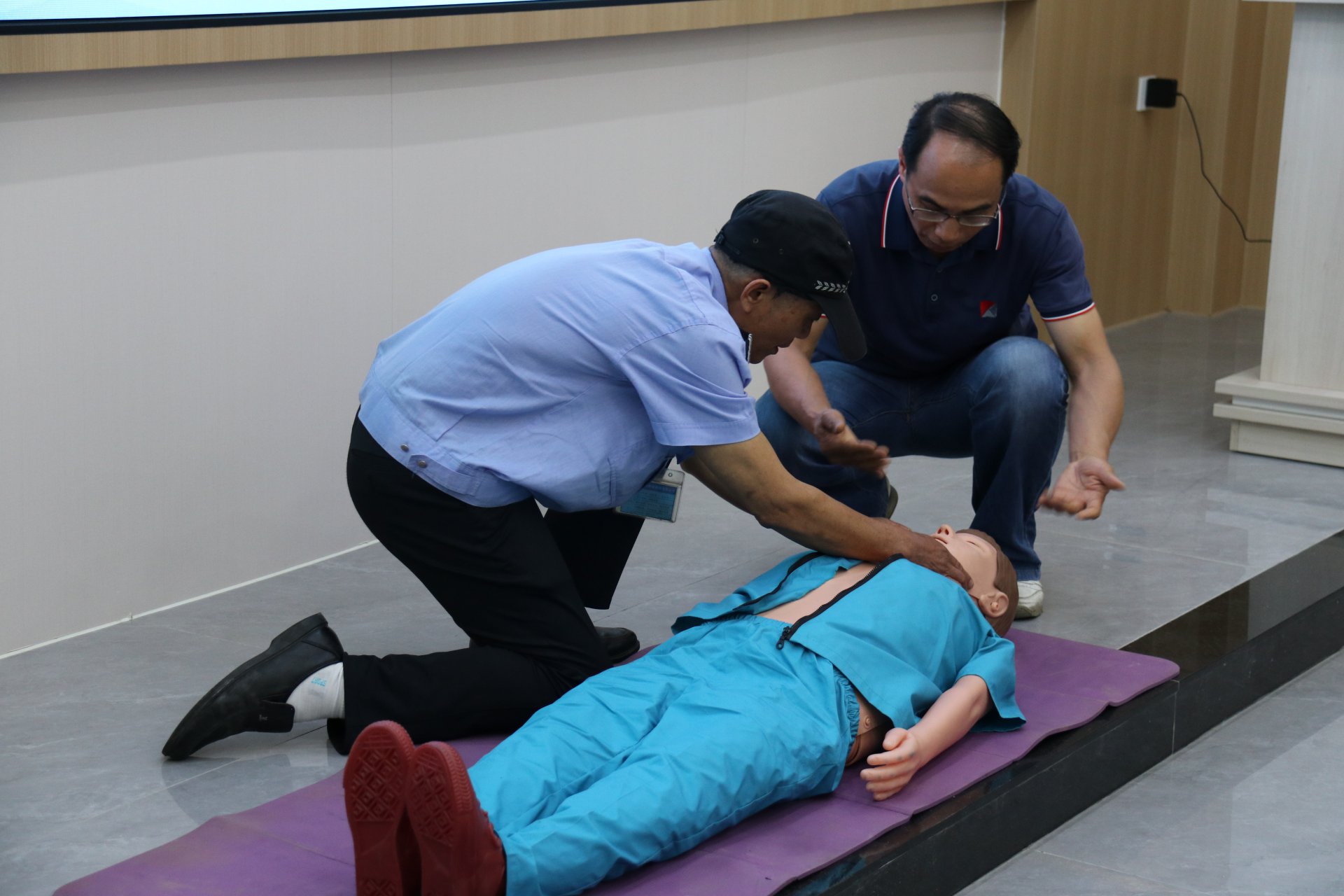 開(kāi)展職業(yè)健康安全防范知識(shí)普及培訓(xùn)